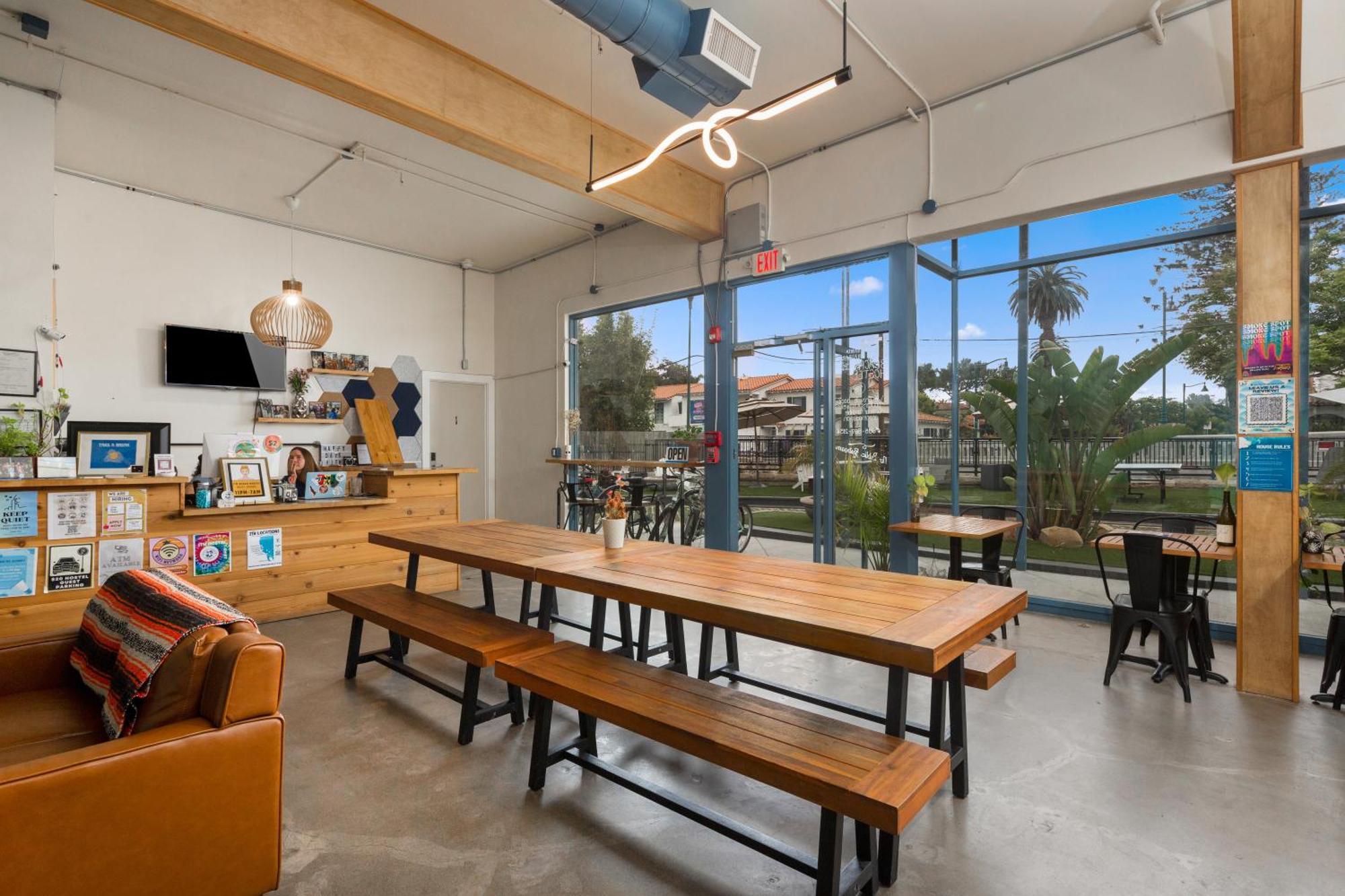 Ith Santa Barbara Beach Hostel Екстер'єр фото