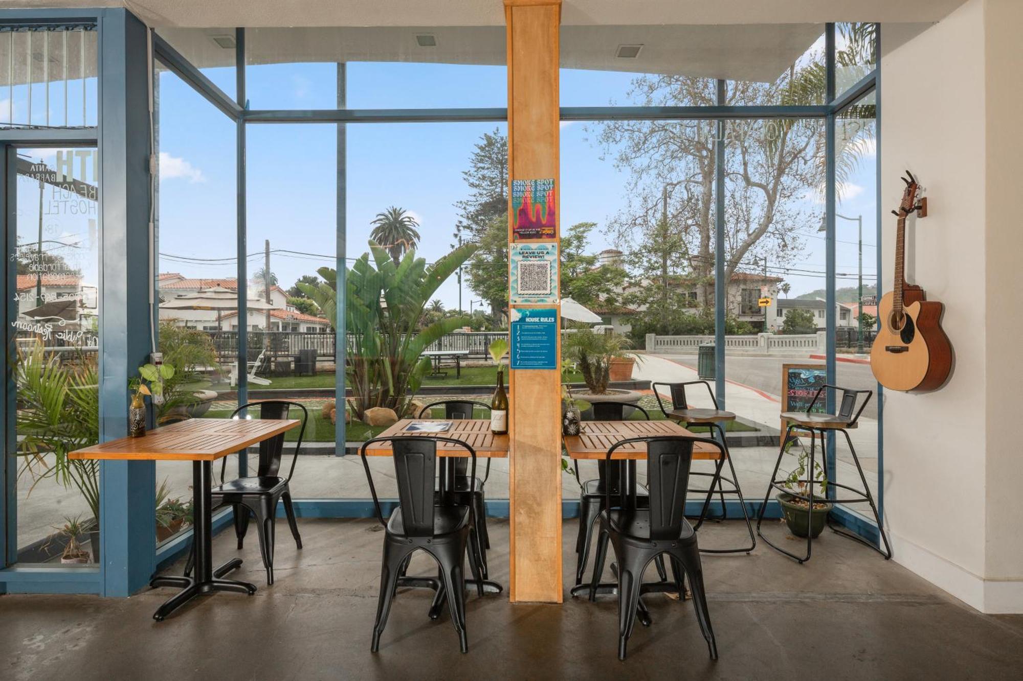 Ith Santa Barbara Beach Hostel Екстер'єр фото