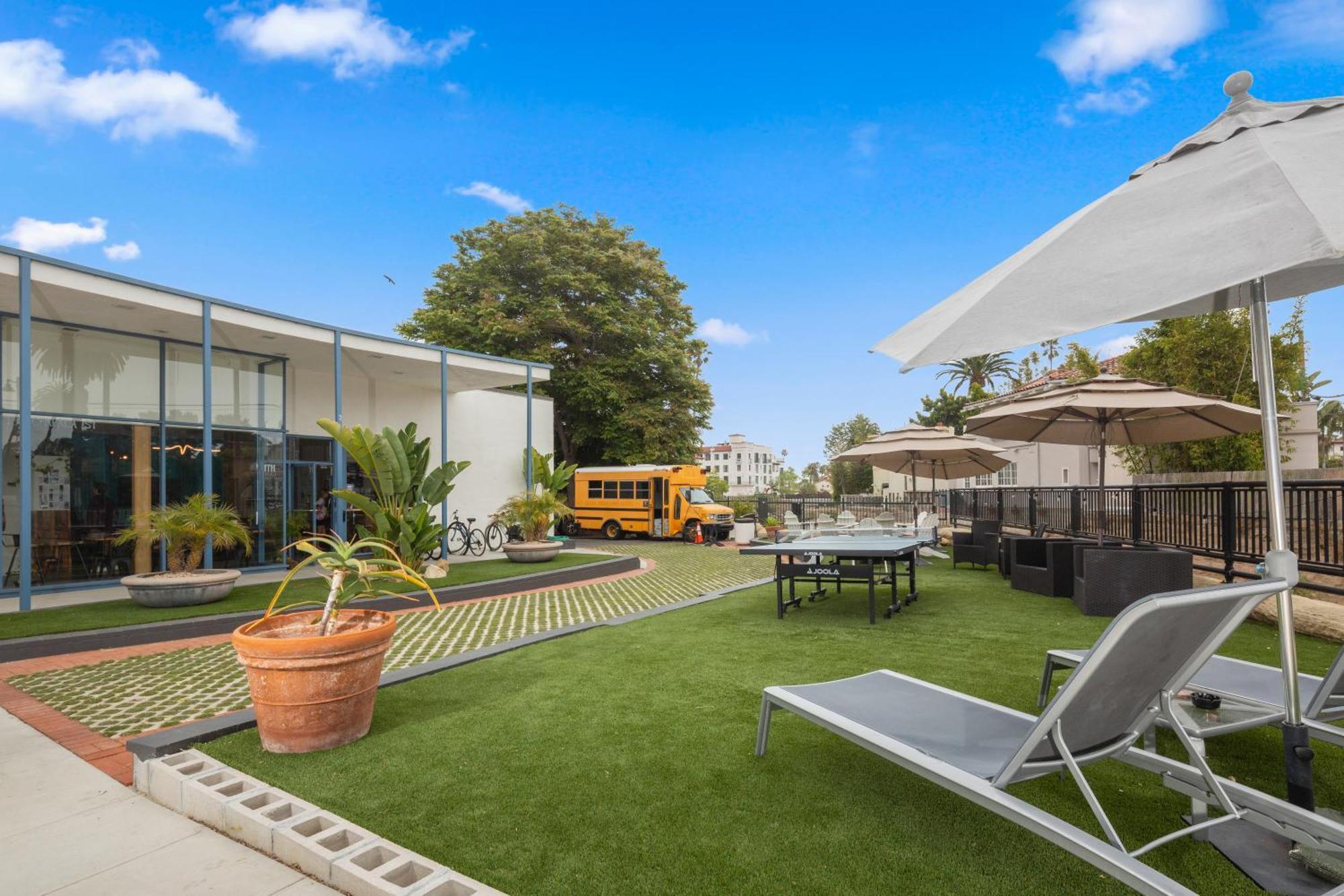 Ith Santa Barbara Beach Hostel Екстер'єр фото