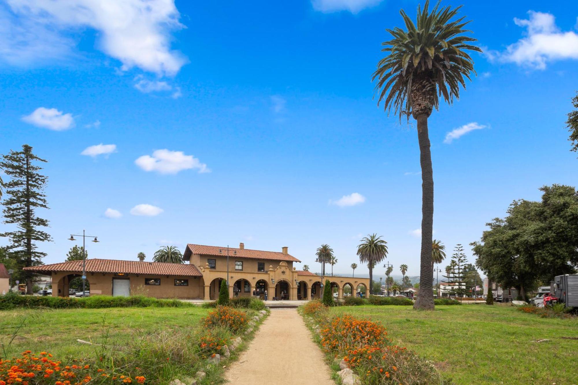Ith Santa Barbara Beach Hostel Екстер'єр фото